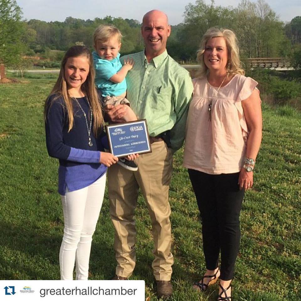 Glo-Crest Dairy Awarded 2016 Outstanding Agribusiness for Hall County